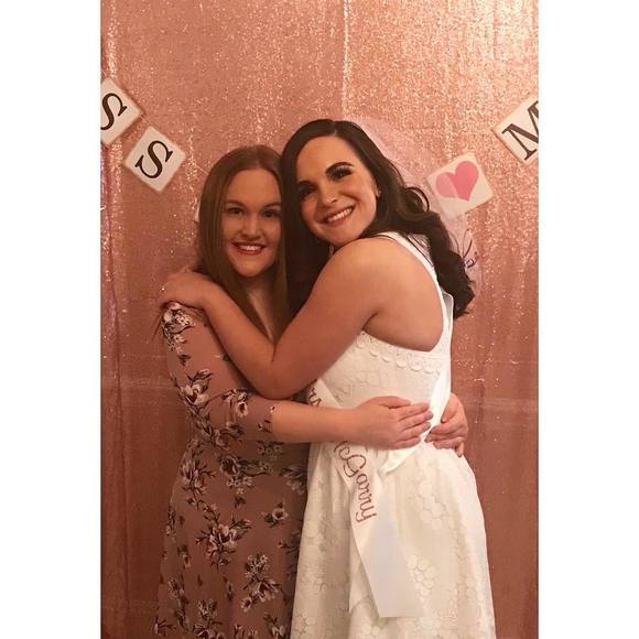 Meet your Posher, Victoria - Picture 1 of 1